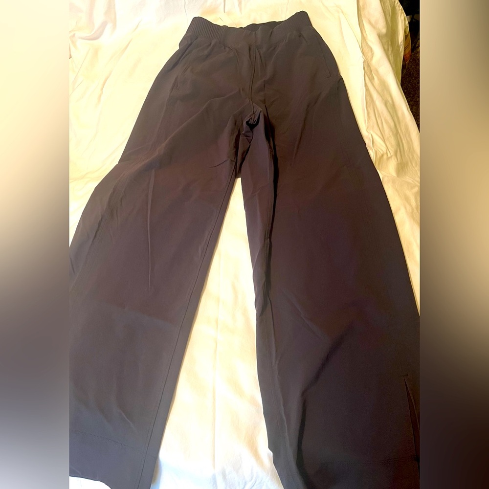 Lululemon wide leg pants